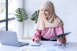 Cara Mengatur Keuangan Pasca Hari Raya Agar Saldo Tetap Aman