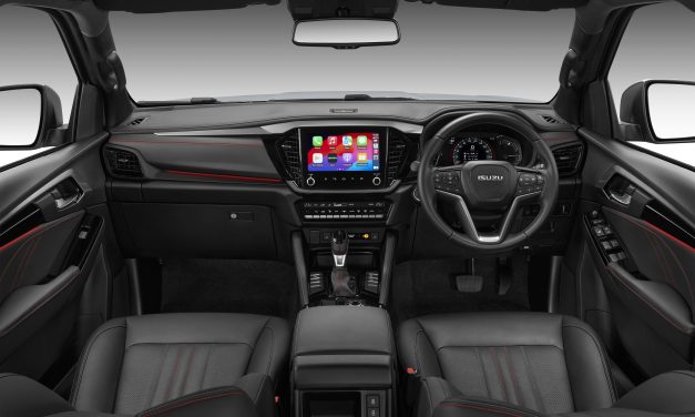 Penyegaran Isuzu MU-X Kini Dukung Fitur Wireless Apple CarPlay