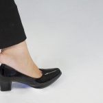 Solusi Sepatu Kekecilan Dengan Kantong Air Dan Freezer