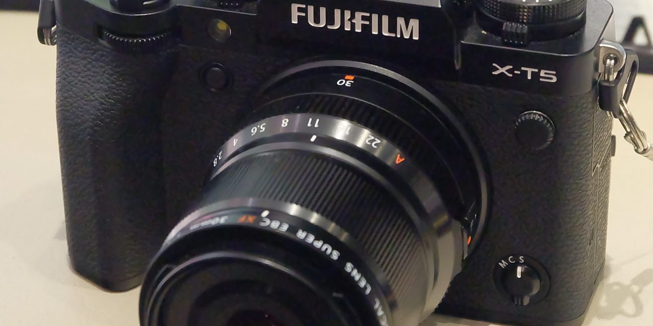 Fujifilm X-T5 Andalkan Sensor 40,2 MP Dan Stabilisasi 5 Sumbu