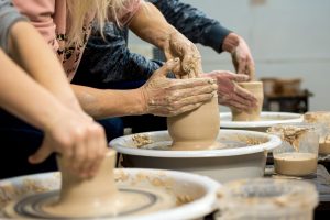Tren Kelas Pottery Kini Jadi Arena Healing Terpopuler Pekerja
