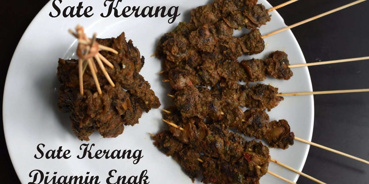Menikmati Sate Kerang Khas Medan Berbumbu Kelapa Gongseng