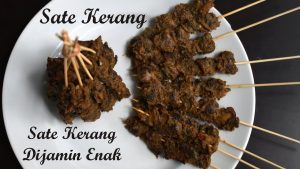 Menikmati Sate Kerang Khas Medan Berbumbu Kelapa Gongseng