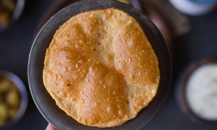 Kachori India: Sensasi Kacang Rempah Dan Saus Tamarind