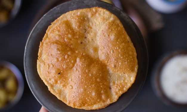 Kachori India: Sensasi Kacang Rempah Dan Saus Tamarind