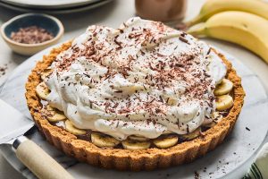 Menikmati Banoffee Pie Renyah Dengan Lapisan Pisang Segar